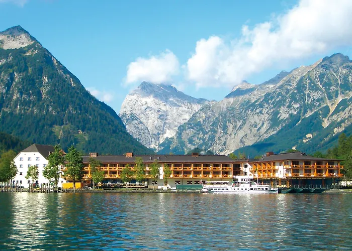 Aja Fuerstenhaus Am Achensee Отель 4*